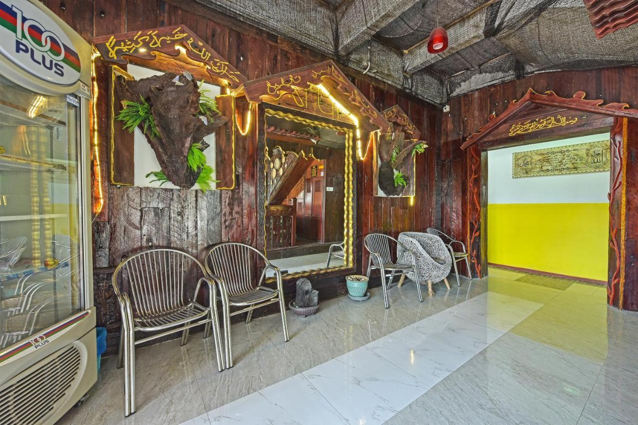 Super Oyo Capital O 90659 Raintown Timbers Hotel Taiping Bagian luar foto