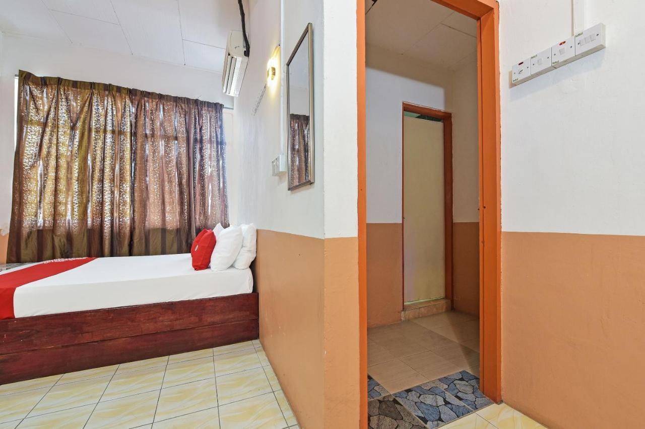 Super Oyo Capital O 90659 Raintown Timbers Hotel Taiping Bagian luar foto