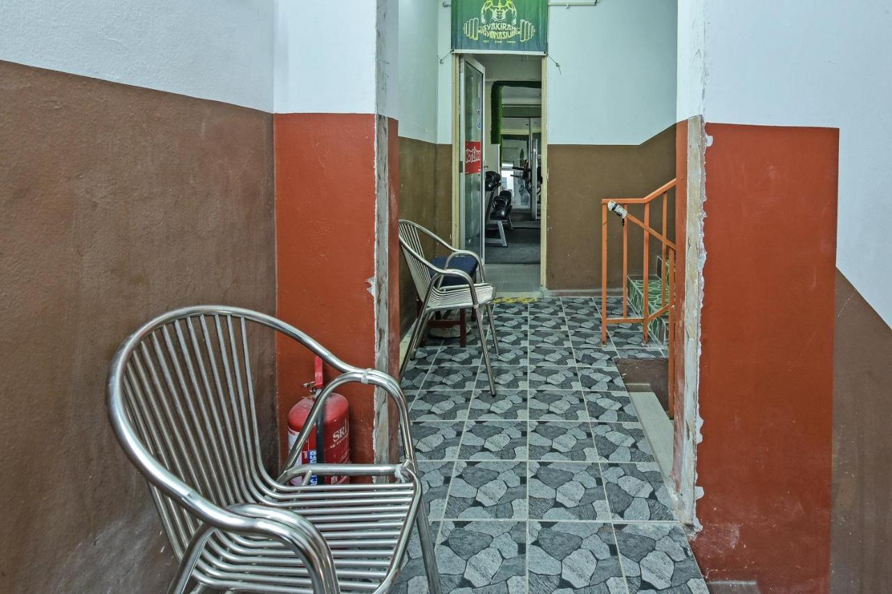 Super Oyo Capital O 90659 Raintown Timbers Hotel Taiping Bagian luar foto