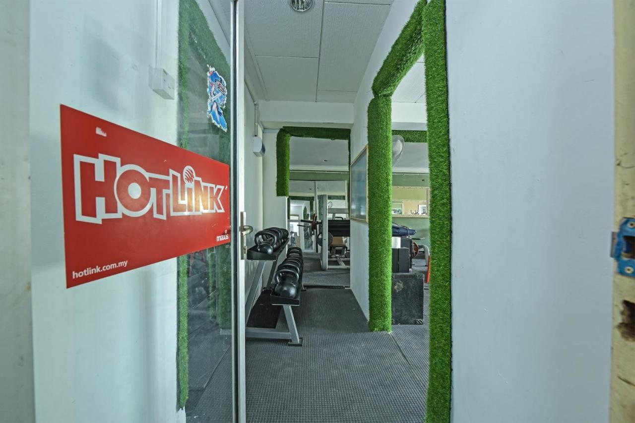 Super Oyo Capital O 90659 Raintown Timbers Hotel Taiping Bagian luar foto