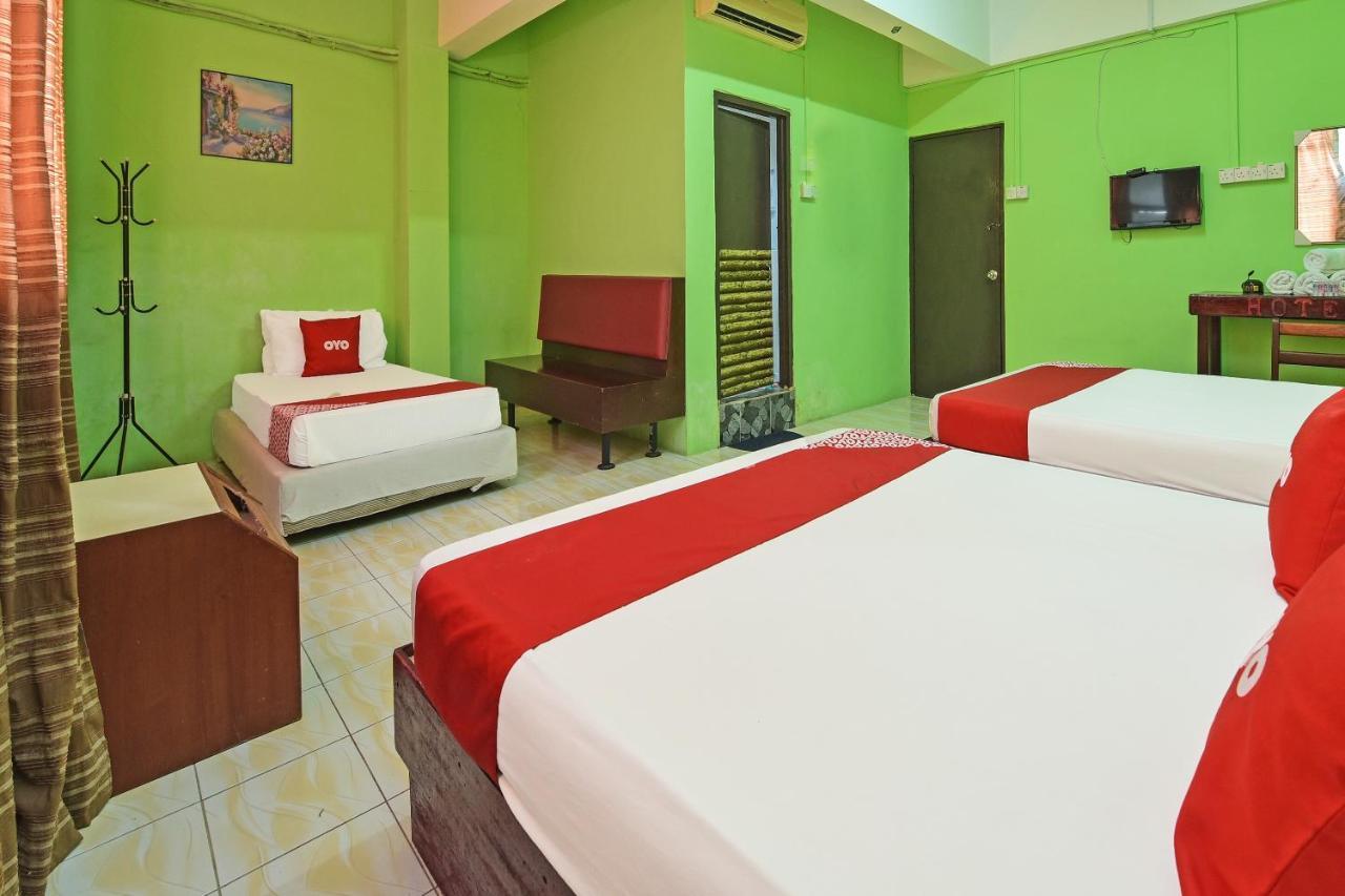 Super Oyo Capital O 90659 Raintown Timbers Hotel Taiping Bagian luar foto