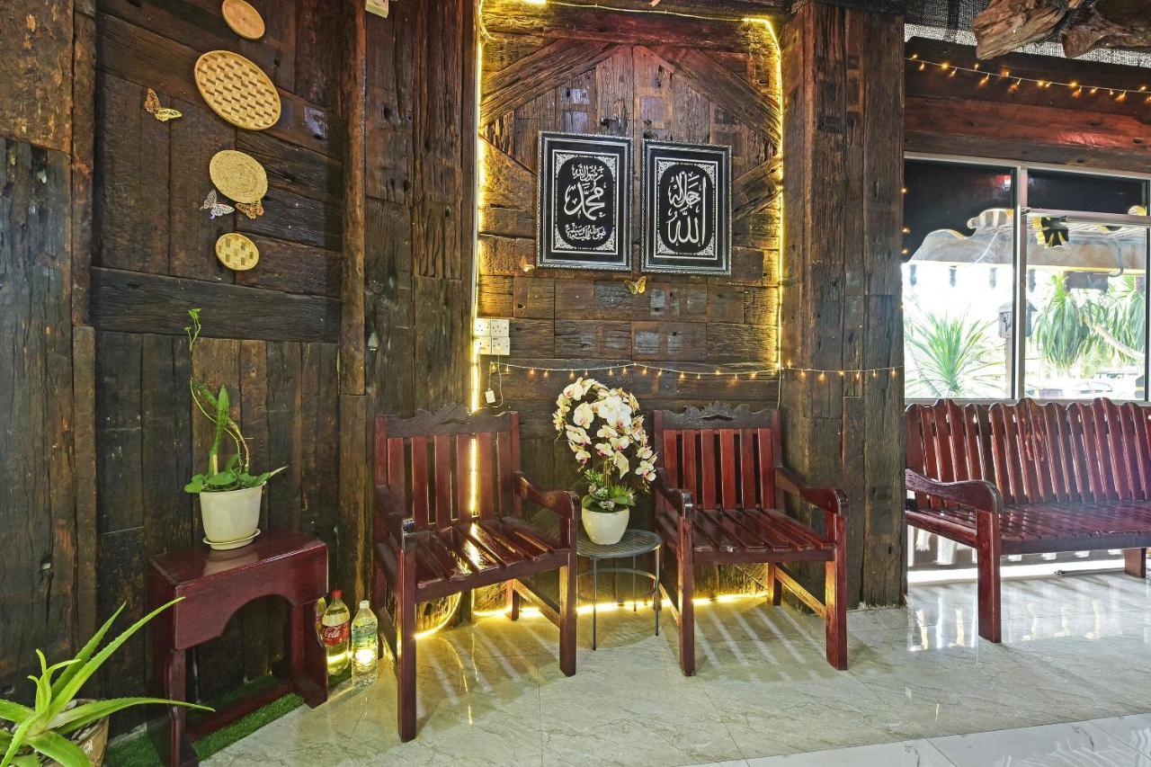 Super Oyo Capital O 90659 Raintown Timbers Hotel Taiping Bagian luar foto