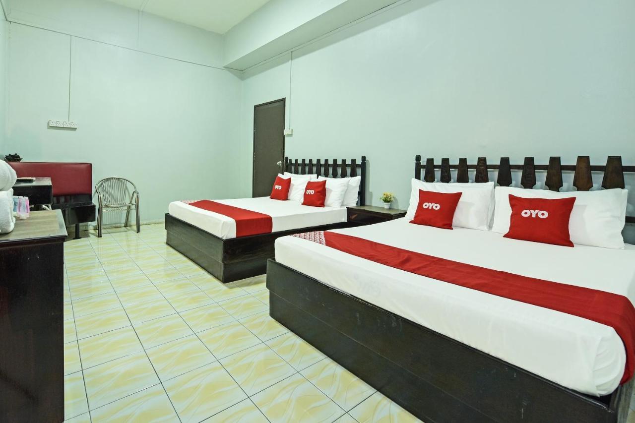 Super Oyo Capital O 90659 Raintown Timbers Hotel Taiping Bagian luar foto