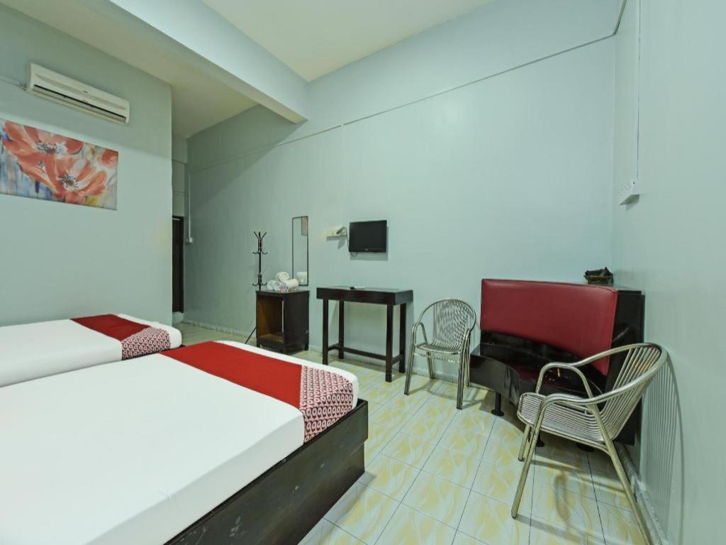 Super Oyo Capital O 90659 Raintown Timbers Hotel Taiping Bagian luar foto